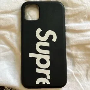 Supreme - makotrail 黒 新品 Supreme iPhone 8 Plus s_wp_6684418b2d829af7fc9af080.webp